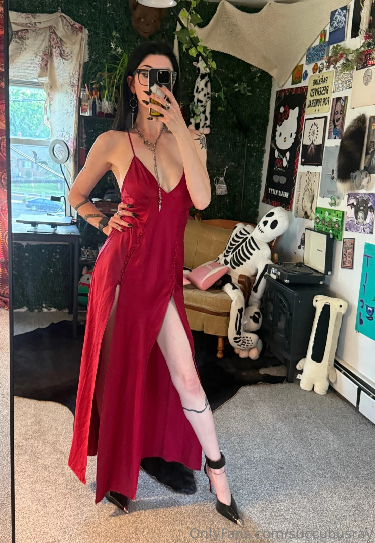 Can i get a little commotion for the dress part 1 