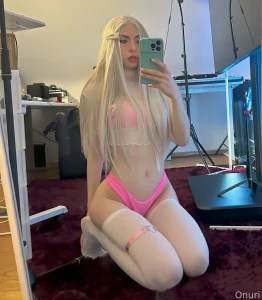 Barbie vibes i will probably add more pics if you like them barbie