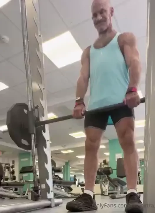 Yesterday i did legs and i was wearing my nasty pig compression shorts 