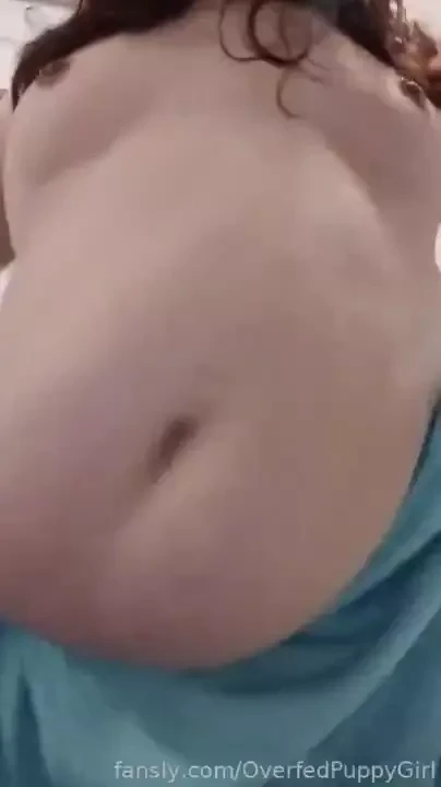 Lifting and jiggling my massive and heavy belly with a towel 3 fat bbw 
