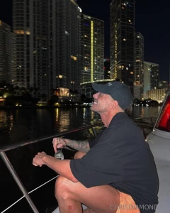 If you want something write me right now