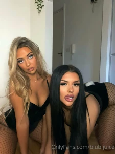 Me and my sis are hot af xlilanyaa