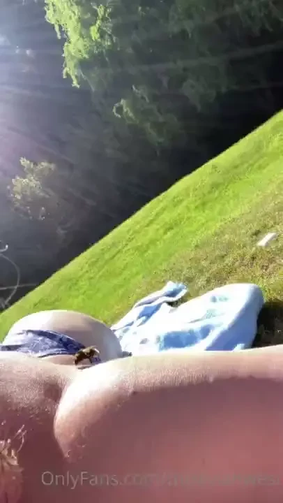 Just for the lols and the good booty angle update i did not get bitten 