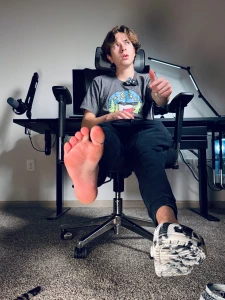 I d love to see you suck my boyfeet clean part 9