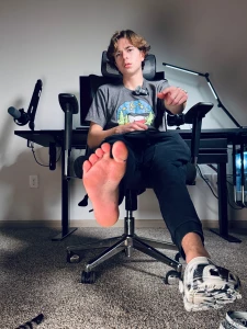 I d love to see you suck my boyfeet clean part 7