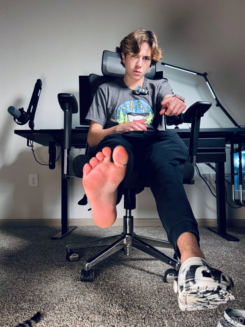 I d love to see you suck my boyfeet clean part 8 