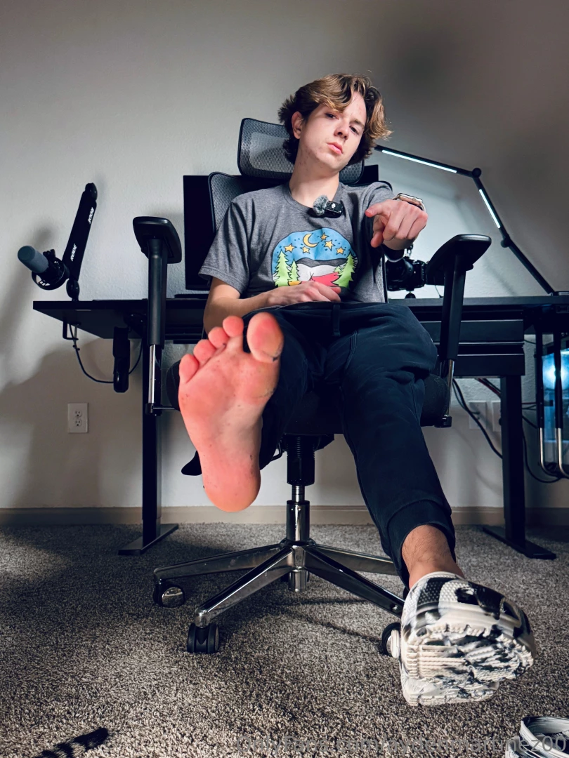 I d love to see you suck my boyfeet clean part 11 