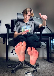 I d love to see you suck my boyfeet clean part 2