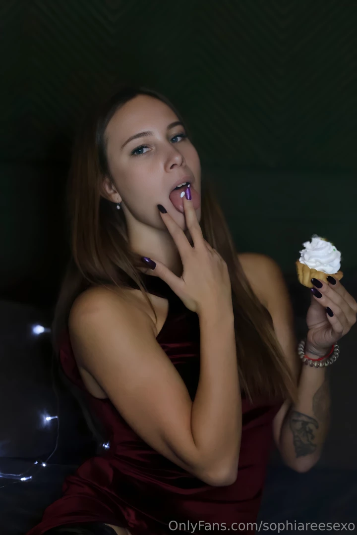 Keeping your feed fed with this nice tasty snack 