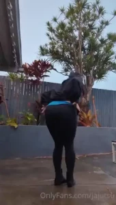 Hello everyone jutsus ass here with the local weather report it is