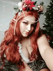 Shot my oc christmas elf selfie set today i can t wait to share the