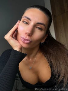 Feeling fabulous and sending you a kiss loving my cozy vibes today part 1