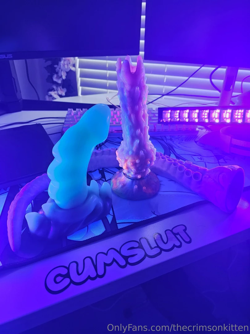 Which one of my alien toys should cortana use on stream tonight 