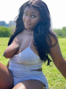 Wanna grab it flashing public ebonyboob tits outdoor