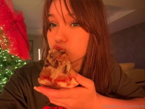 I usually eat super healthy but not today the pizza was just too