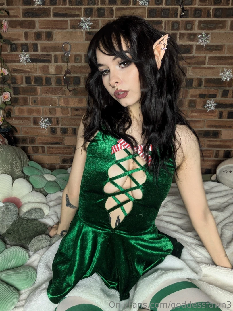 Happy holidays treat yourself for christmas and subscribe to my vip 