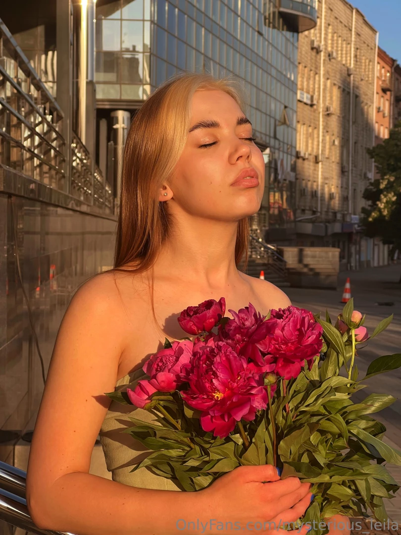 I like summer i love flowers who would adore and love and admire me so part 1 