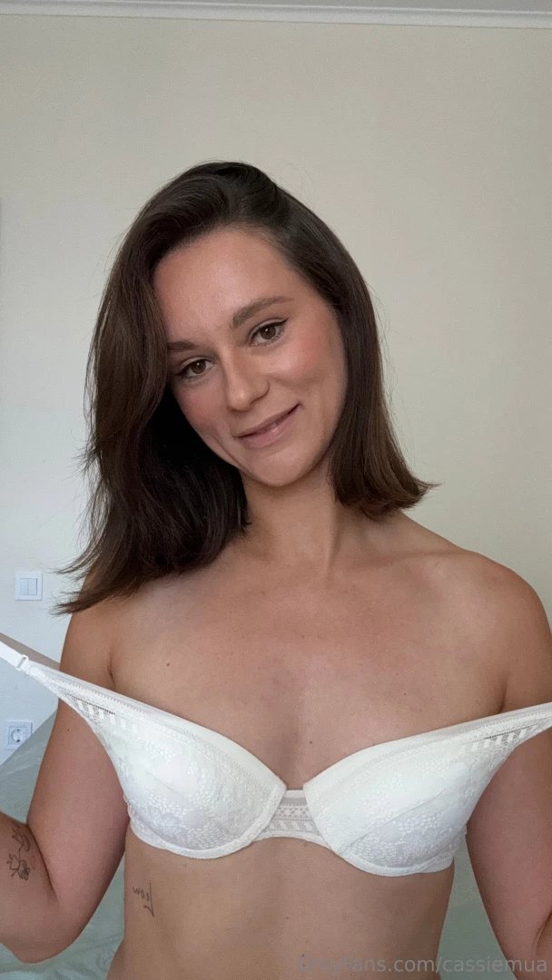 U can take off my bra just by a click 