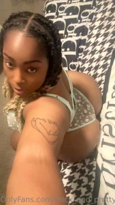 Thick-and-pretty