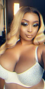 I did a photoshoot yesterday can t wait for you guys to see my new