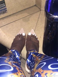 Do you have a foot fetish babe