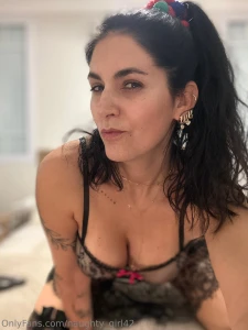 Baby i m very horny and wanting to give you all my juices