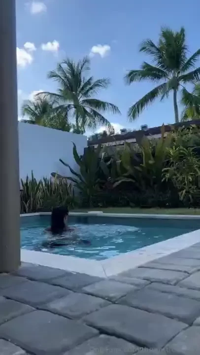 Swimming in my new sub funded latex 