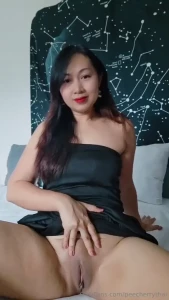 I m spreading it wider so that you want to lick me more