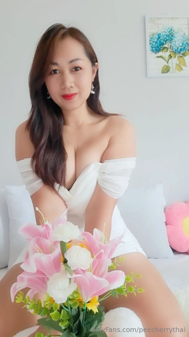 I am searching a daddy that i can obey cherrythaix 