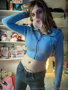 I m gonna be your bubblegum bitch upload 1 2 of the day keep an eye part 3