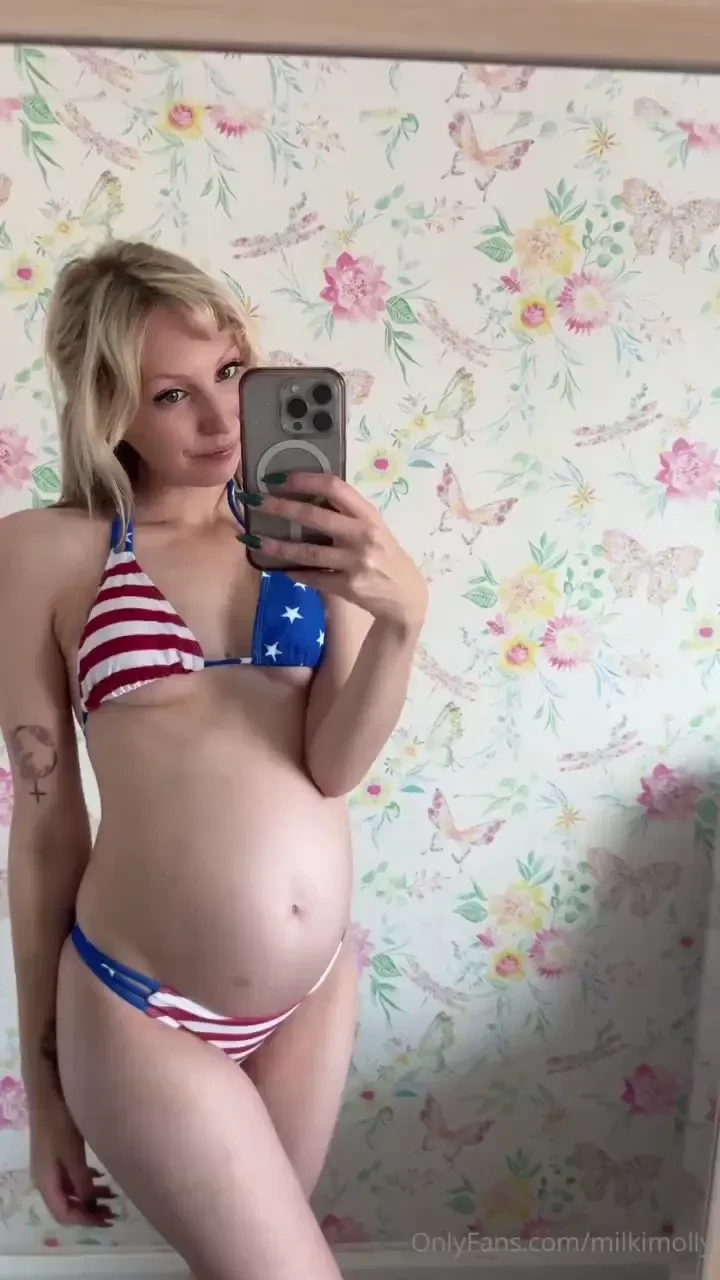 Feeling naughty af today babe dm me and let s have some fun 