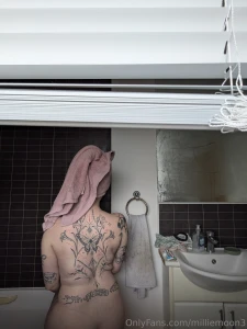 What you d see through my bathroom window xx part 3