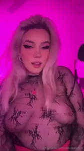 Psst live streaming games on twitch right now