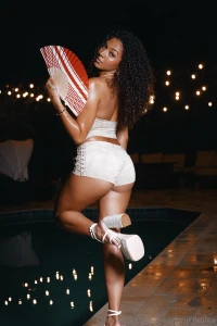 Join me tonight for a live show 9 30 pm