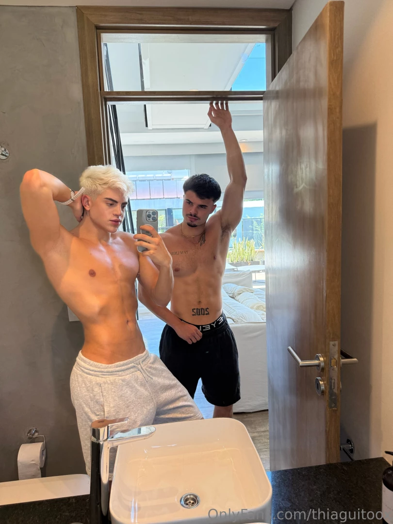 I bring you another hot gay scene with a very horny guy ready 14 min i part 3 