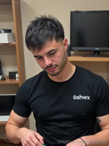 Daddy are you there let s go to the dm and have a very hot sexting