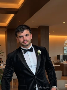 Hey do you like how formal this looks on me rate me