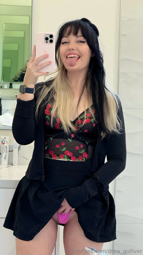 Panty party part 2 the only reason that i split these photos up into part 1 