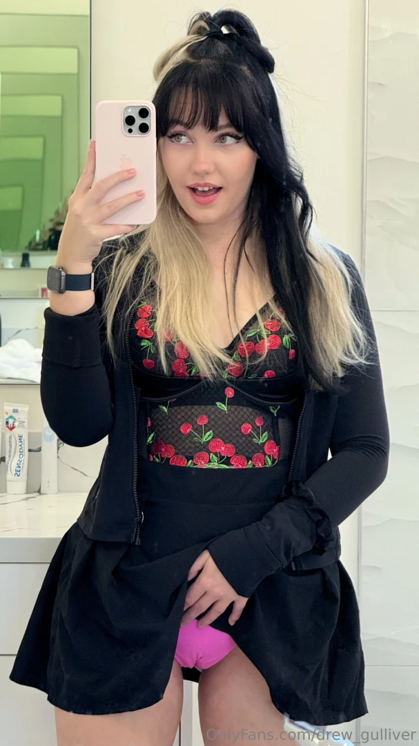 Panty party part 2 the only reason that i split these photos up into 