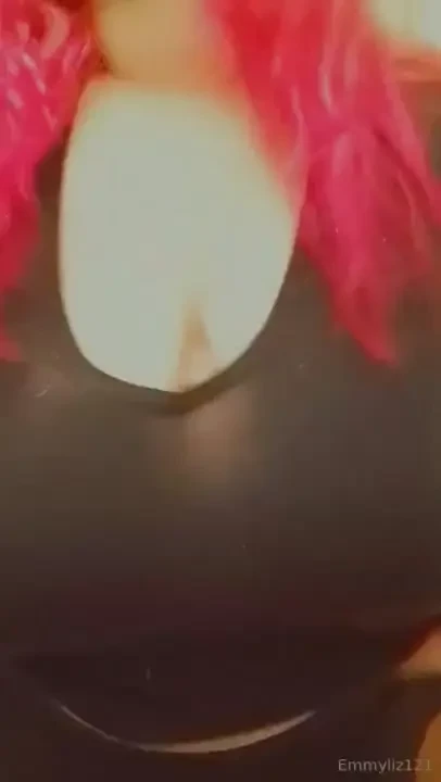 I need you playing with my tits right now 