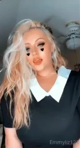 Come kiss my back rolls d