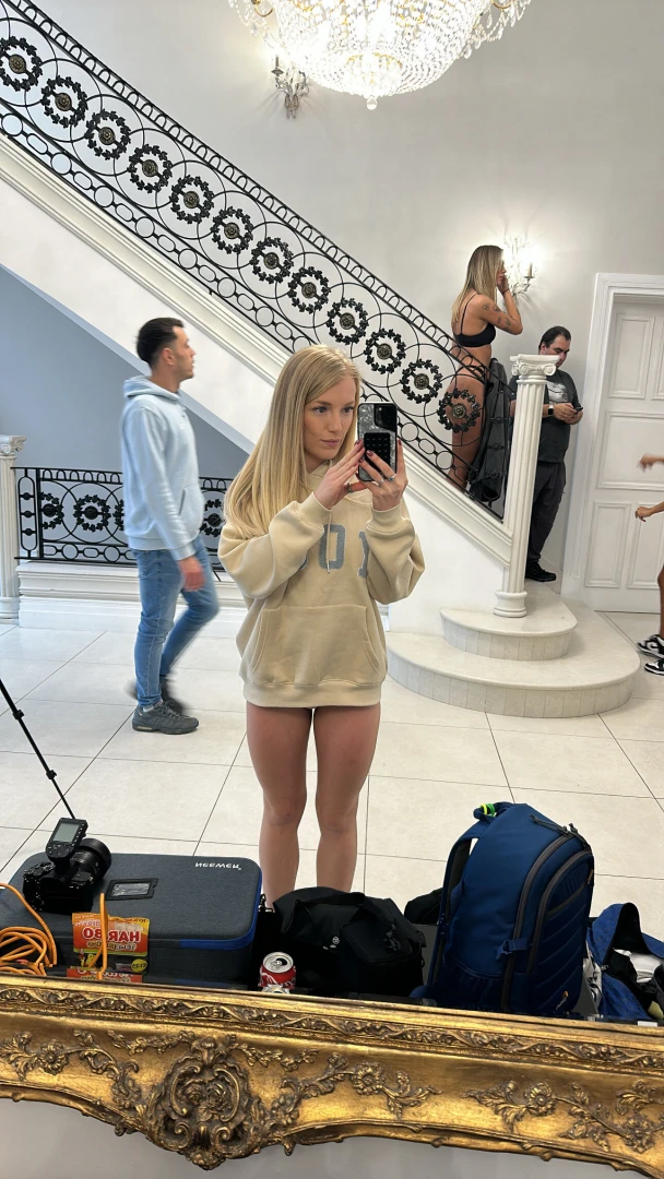 I had a photoshoot today can t wait to show you everything created 