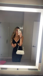 Pov you ask me to send you a pic of what i m wearing to our dinner