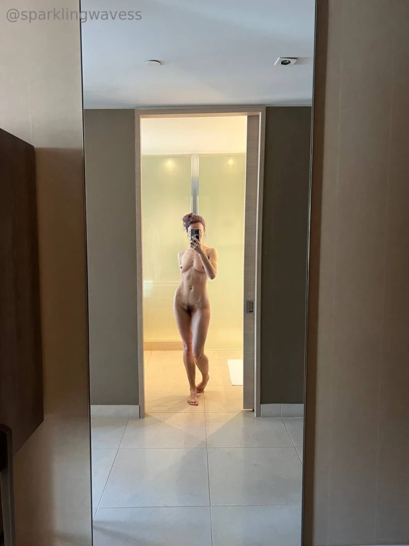 How cute is this blue nail polish i love it so much 