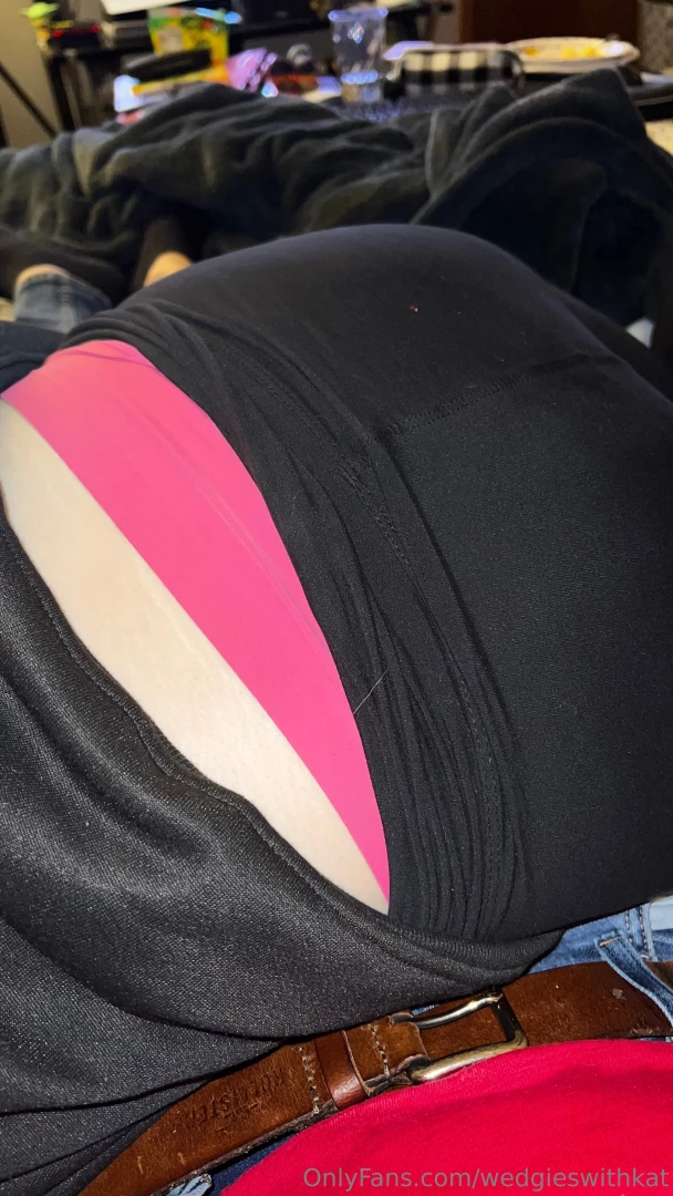 Some pretty stretchy panties of the day 3 