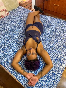 She just dropped an special edition from the blue set some photos we