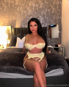 Message me if your up for some fun tonight x