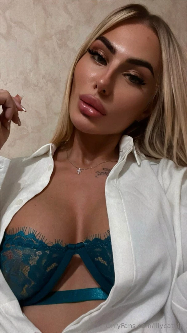 Good morning babes wish you all a great day 