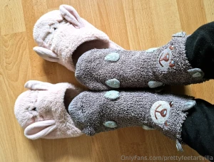 Happy weekend my footboys cute little old socks content since some of