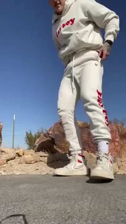 I wanna fuck on this rock who s down 